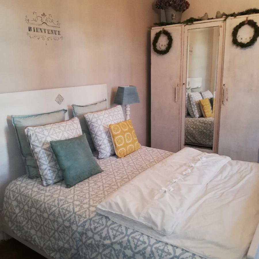 Chambre D'Hote Equestre Au Petit Bonheur Chateldon Eksteriør billede