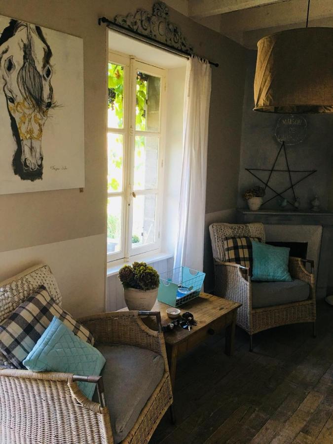 Chambre D'Hote Equestre Au Petit Bonheur Chateldon Eksteriør billede